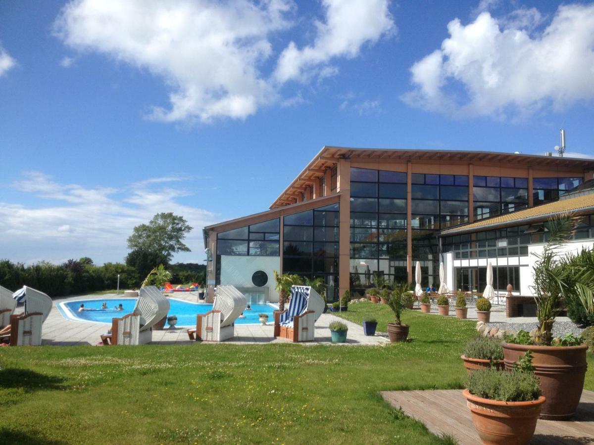 Ferienwohnung "Kranich" Im Ferien-Resort Ruegen ซาการ์ด ภายนอก รูปภาพ